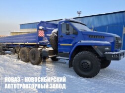 Автопоезд из седельного тягача Урал NEXT 44202‑5311‑74 и бортового полуприцепа модели 7959
