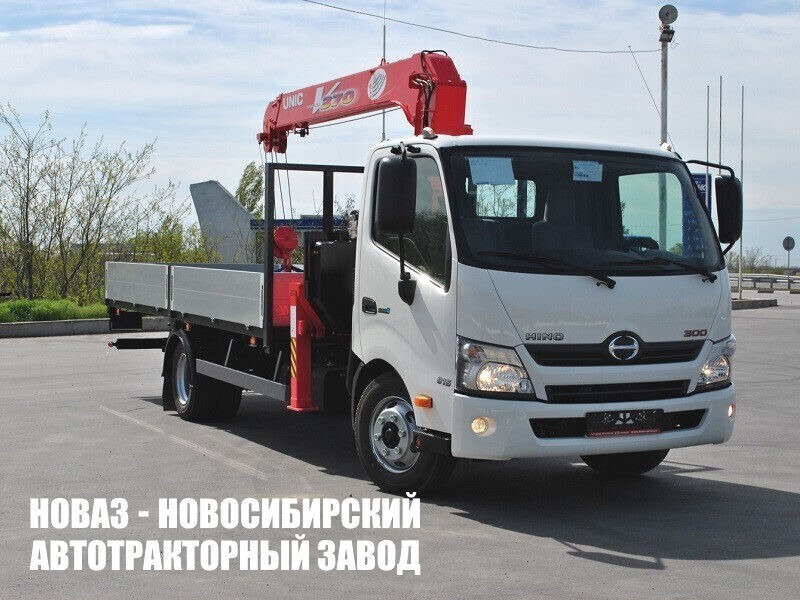 Бортовой грузовик HINO 300 XZU730L с краном манипулятором UNIC UR-V374 до 3 тонн