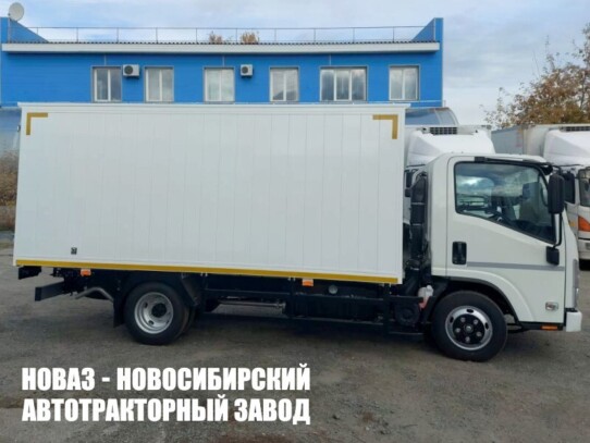Промтоварный фургон ISUZU NMR77H грузоподъёмностью 1,8 тонны с кузовом 4300х2000х1860 мм (фото 1)