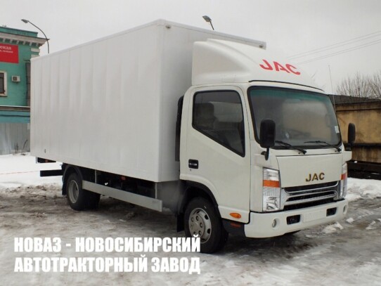 Промтоварный фургон JAC N90L грузоподъёмностью 4,5 тонны с кузовом 6200х2550х2550 мм (фото 1)