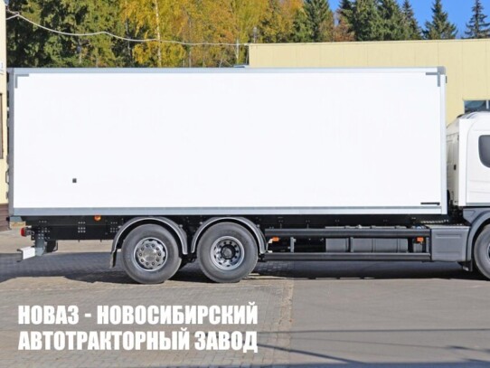 Изотермический фургон FAW J6 CA3250 6х4 грузоподъёмностью 17 тонн с кузовом 8400х2600х2600 мм (фото 1)