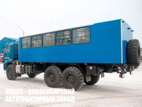 Вахтовый автобус вместимостью 26 мест на базе КАМАЗ 43118 модели 7896 (фото 1)